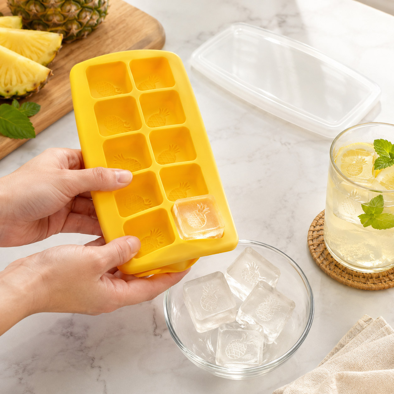Silicone Cube Tray With Lid