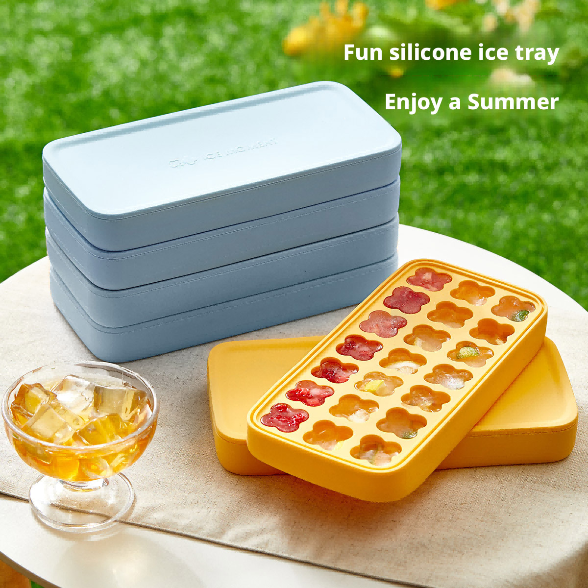 Ice Cube Tray With A Lid